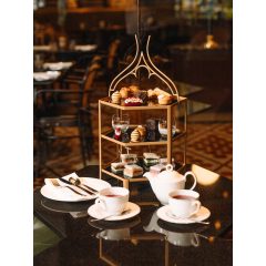 Afternoon tea at Párisi Passage Restaurant