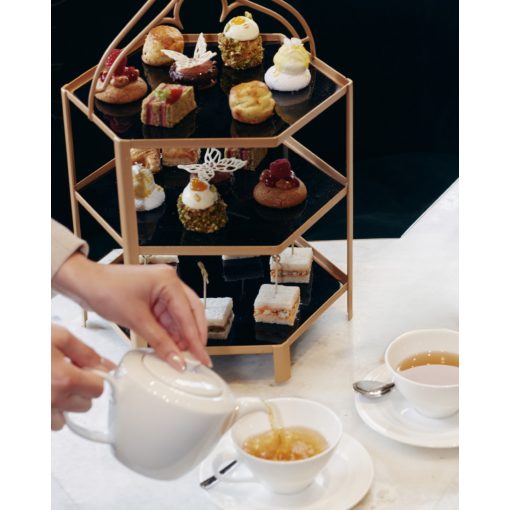 Teadélután és champagne a Párisi Passage Restaurantban-ban